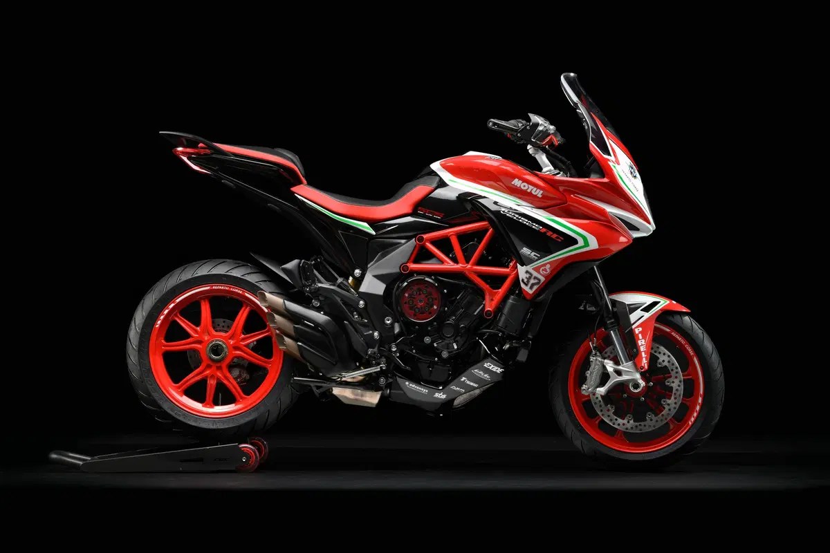 EICMA: MV Agusta svela la Gamma RC 2019 (6)