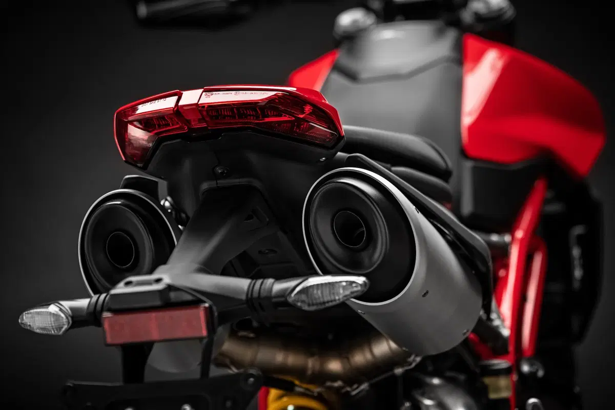 EICMA 2018: Ducati Hypemotard 950 e Hypermotard 950SP, foto e dati (21)