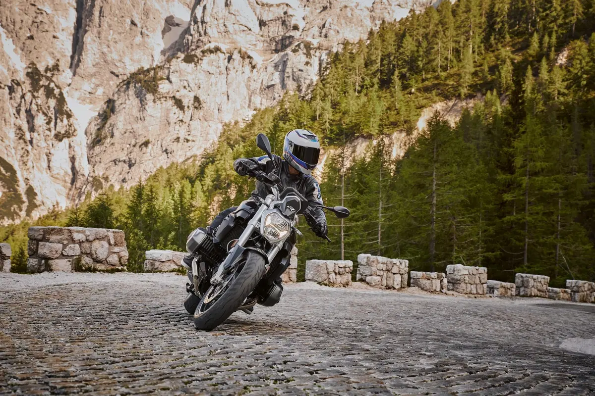 EICMA 2018: BMW R 1250 R, foto e dati (14)