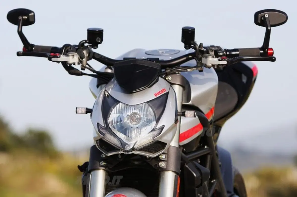 Special Ducati Streetfighter Corse (4)