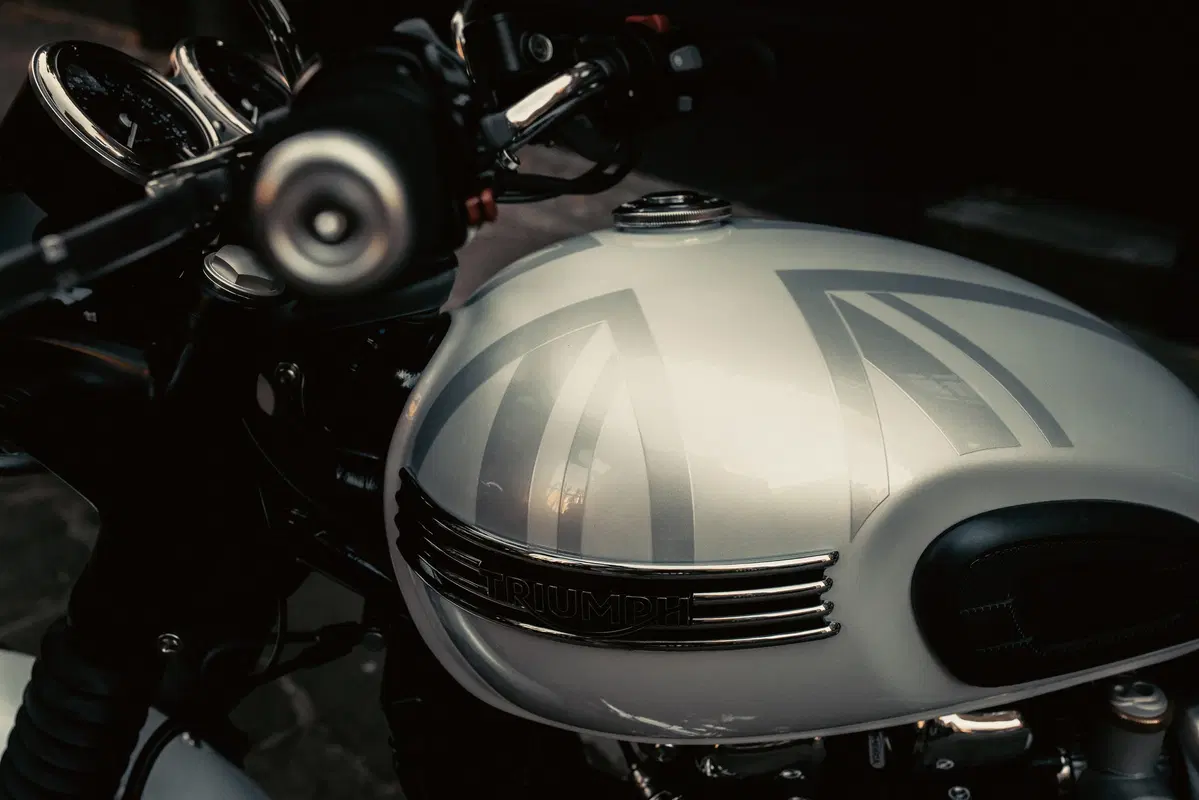 EICMA 2018: Triumph T120 Diamond e T120 Ace 2019, due edizioni speciali (7)