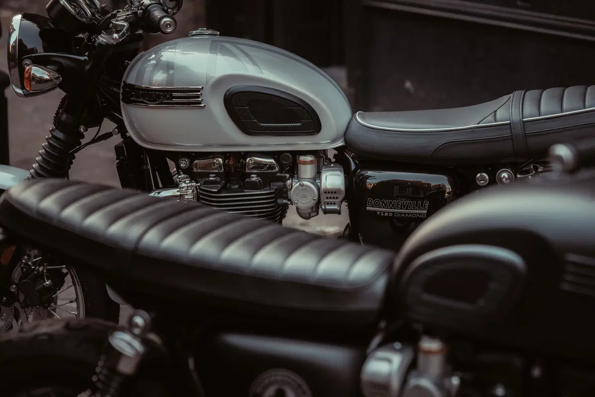 EICMA 2018: Triumph T120 Diamond e T120 Ace 2019, due edizioni speciali (4)