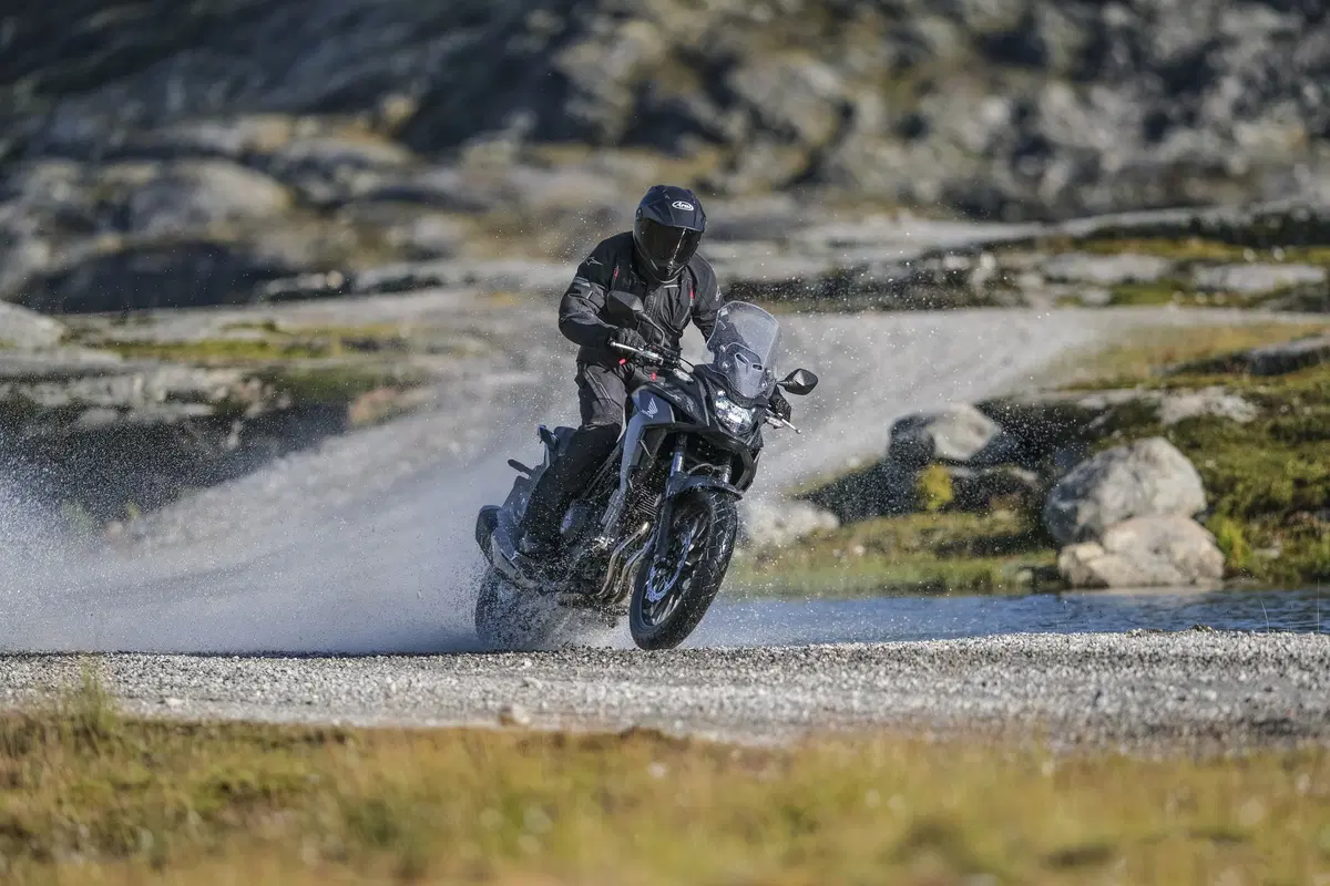 EICMA 2018: Honda CB500X 2019, foto e dati (9)
