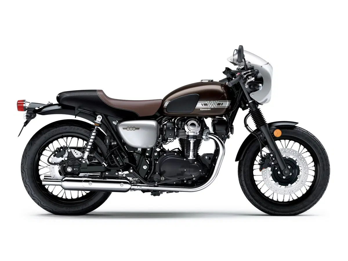 EICMA 2018: Kawasaki W800 Street e Café, foto e dati (3)