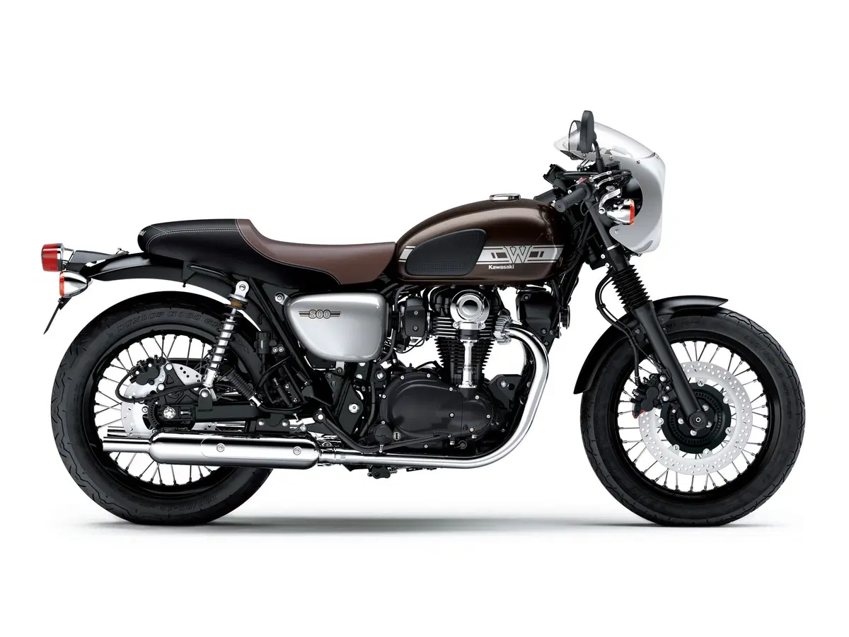 EICMA 2018: Kawasaki W800 Street e Café, foto e dati (6)