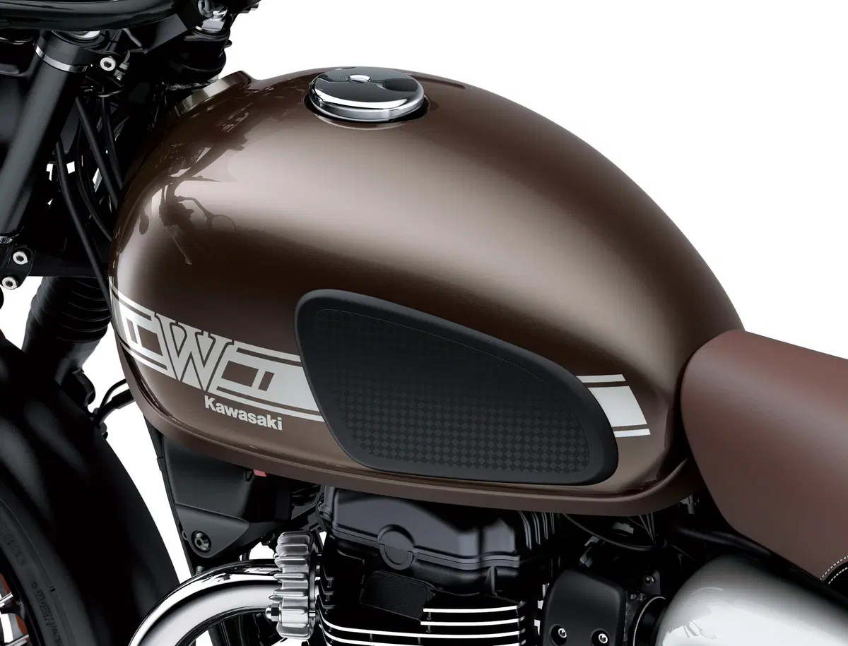 EICMA 2018: Kawasaki W800 Street e Café, foto e dati (8)