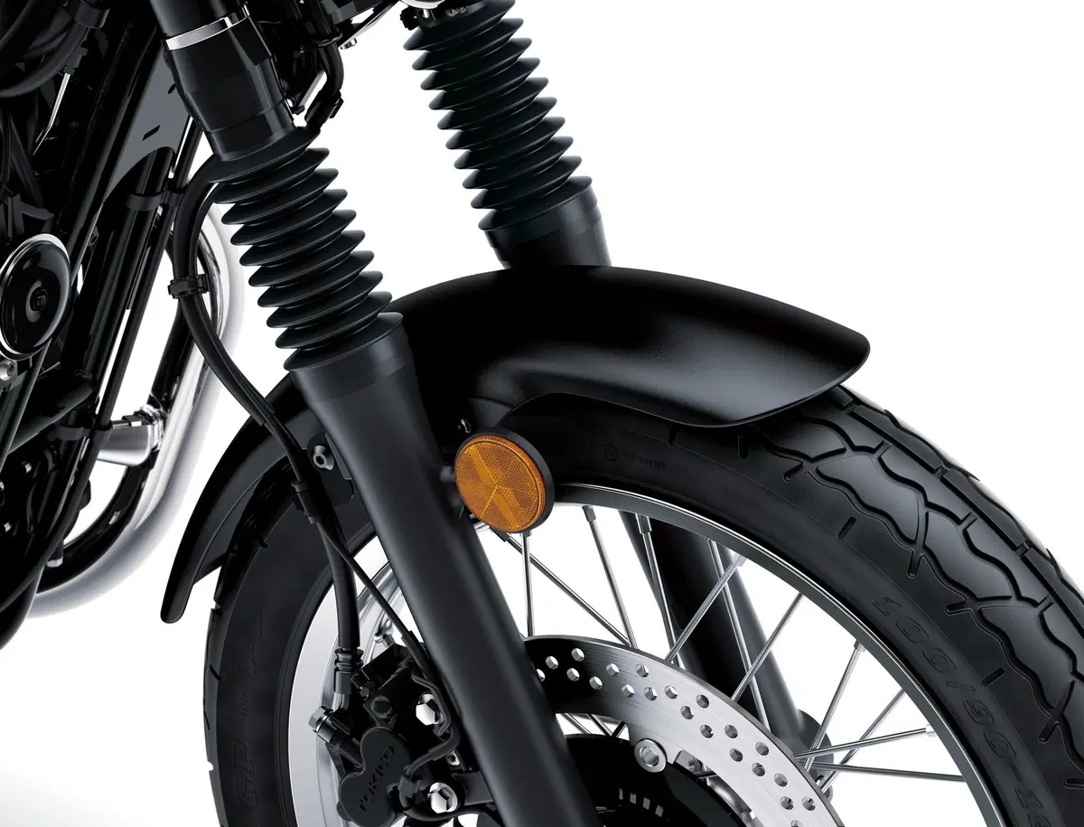 EICMA 2018: Kawasaki W800 Street e Café, foto e dati (18)