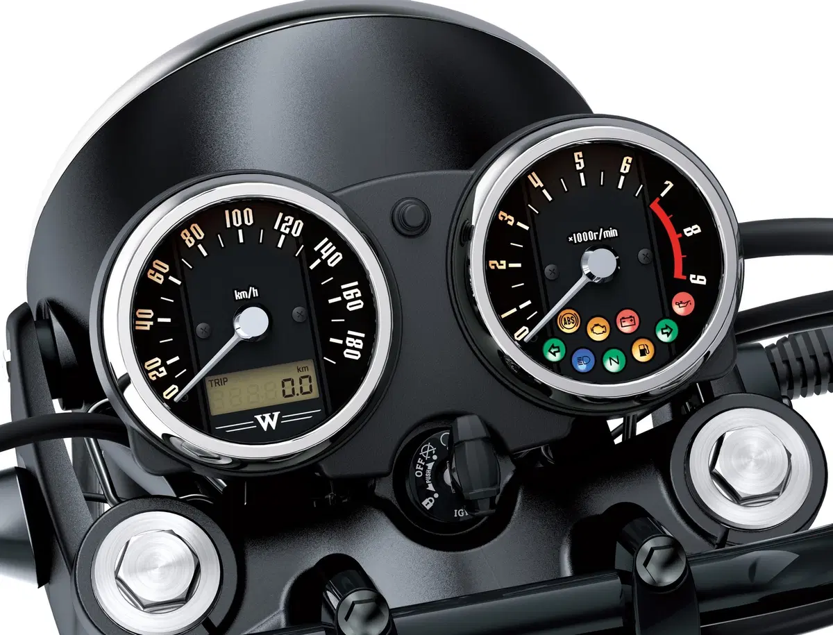 EICMA 2018: Kawasaki W800 Street e Café, foto e dati (34)