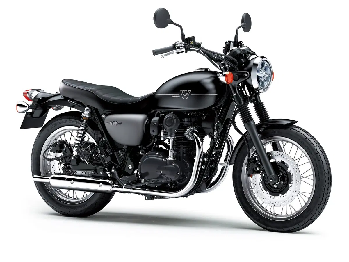 EICMA 2018: Kawasaki W800 Street e Café, foto e dati (12)