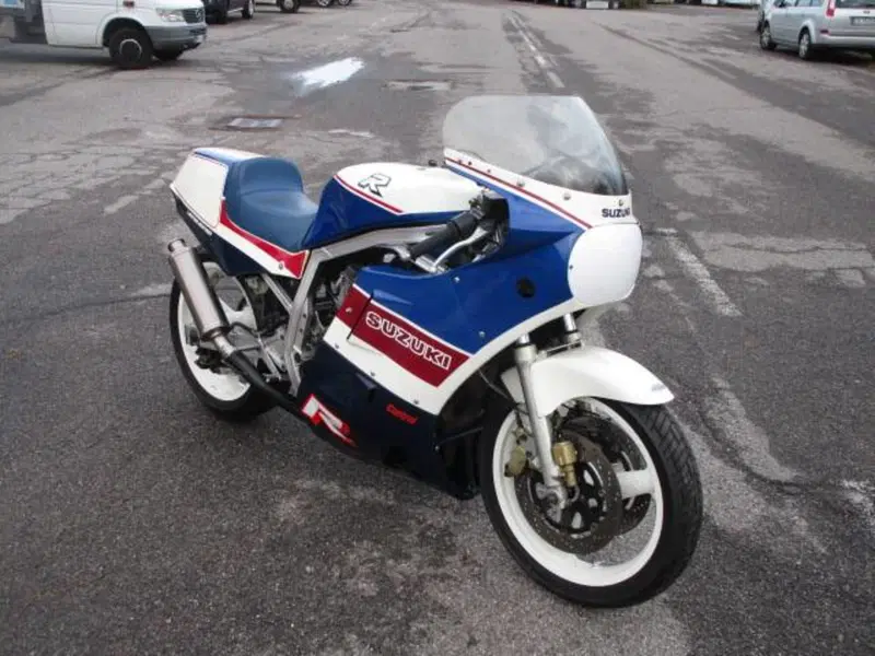 Suzuki GSX R 750 (1985 - 87)