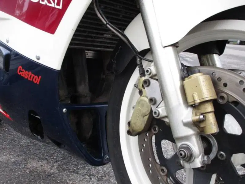 Suzuki GSX R 750 (1985 - 87) (9)