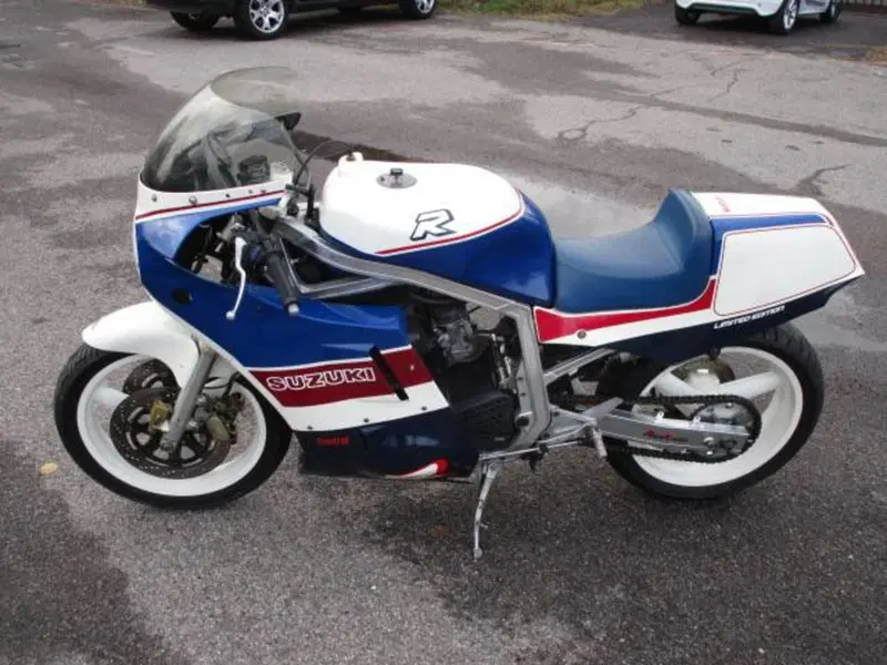 Suzuki GSX R 750 LIMITED EDITION (4)