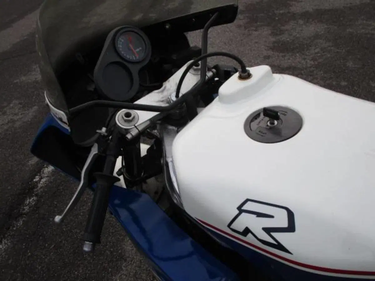 Suzuki GSX R 750 LIMITED EDITION (8)