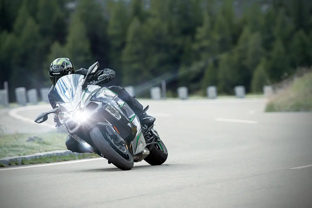 EICMA 2018: Kawasaki Ninja H2 SX SE+, foto e dati (10)