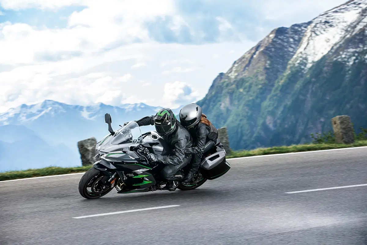 EICMA 2018: Kawasaki Ninja H2 SX SE+, foto e dati (6)