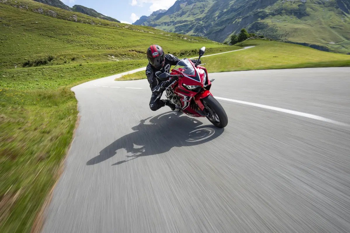 EICMA 2018: Honda CBR650R Foto e dati (4)