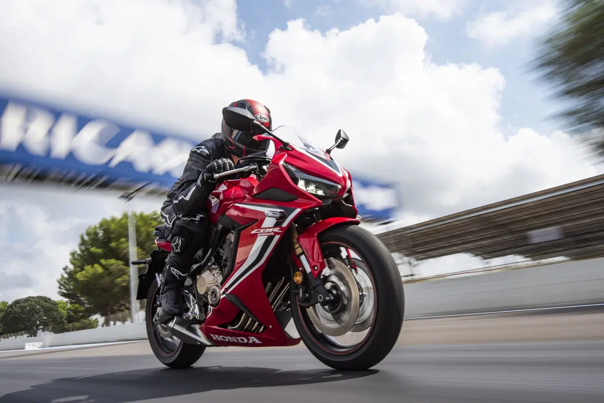 EICMA 2018: Honda CBR650R Foto e dati