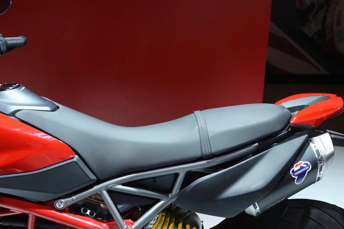 Ducati Hypemotard 950 (7)