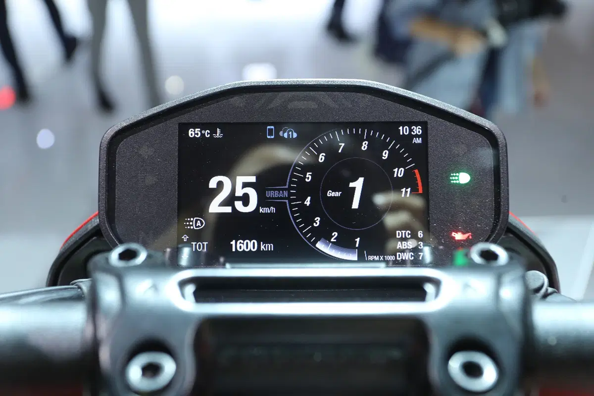 Ducati Hypemotard 950 (9)
