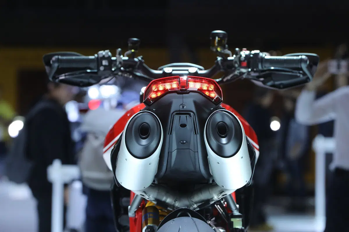 Ducati Hypemotard 950 SP (2)