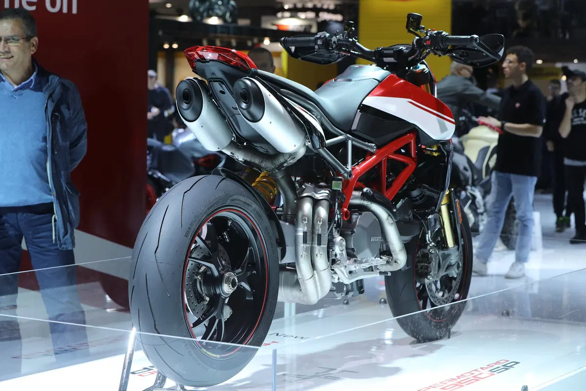 Ducati Hypemotard 950 SP (6)