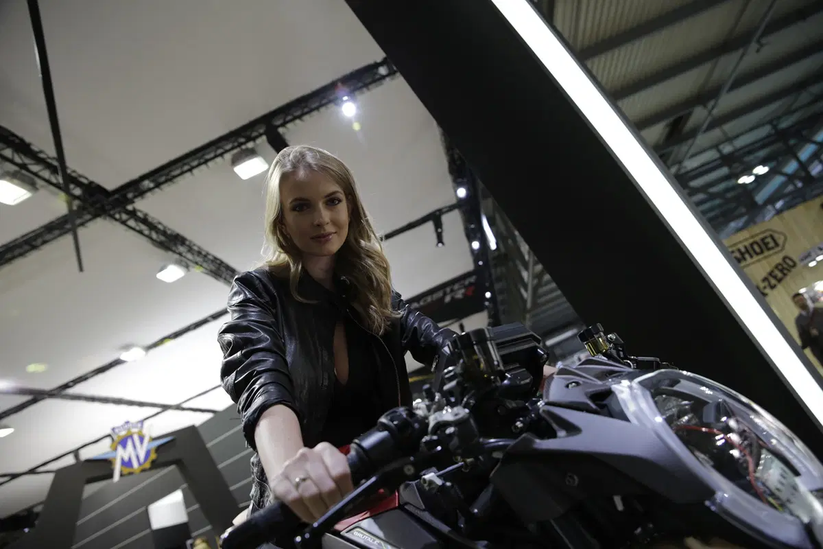 EICMA 2018: MV Agusta Brutale 1000 Serie oro, foto, video e dati (8)