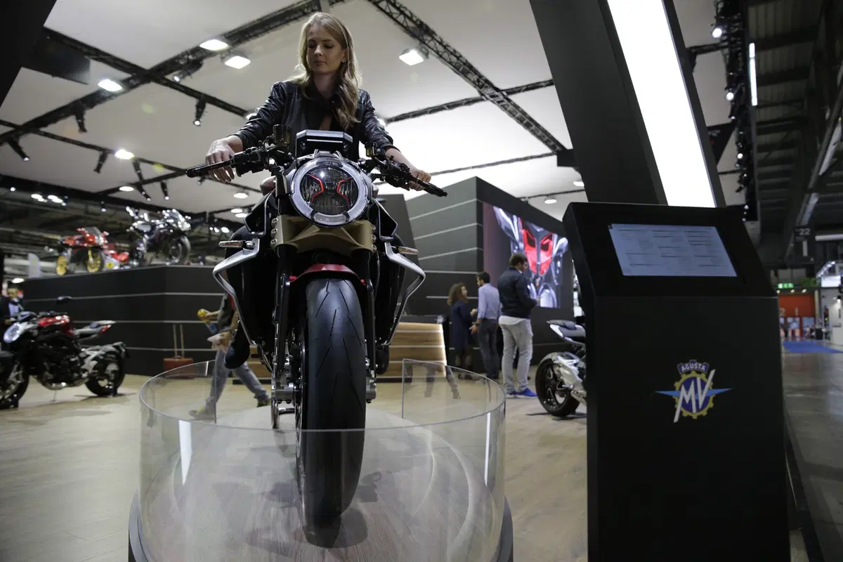 EICMA 2018: MV Agusta Brutale 1000 Serie oro, foto, video e dati (6)
