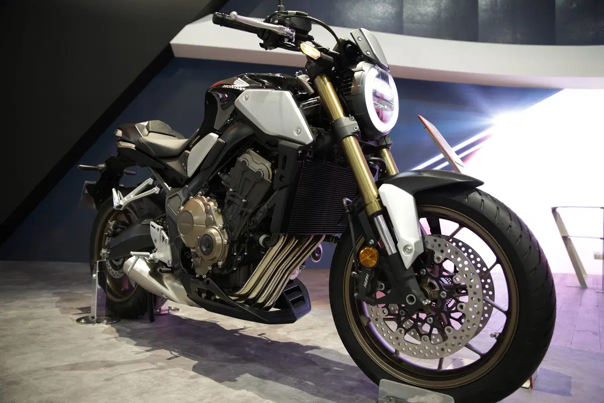 EICMA 2018: Honda CB650R Neo Sport Café, foto, video e dati