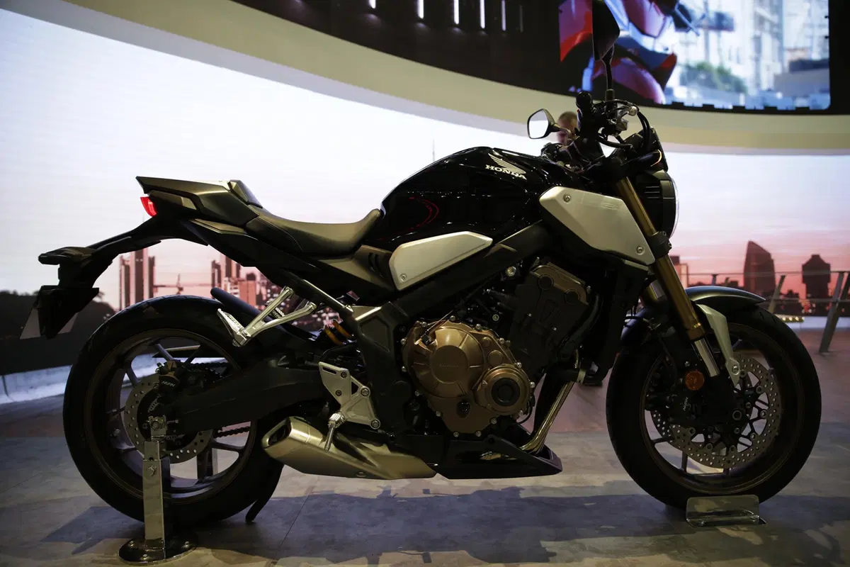 EICMA 2018: Honda CB650R Neo Sport Café, foto, video e dati (7)