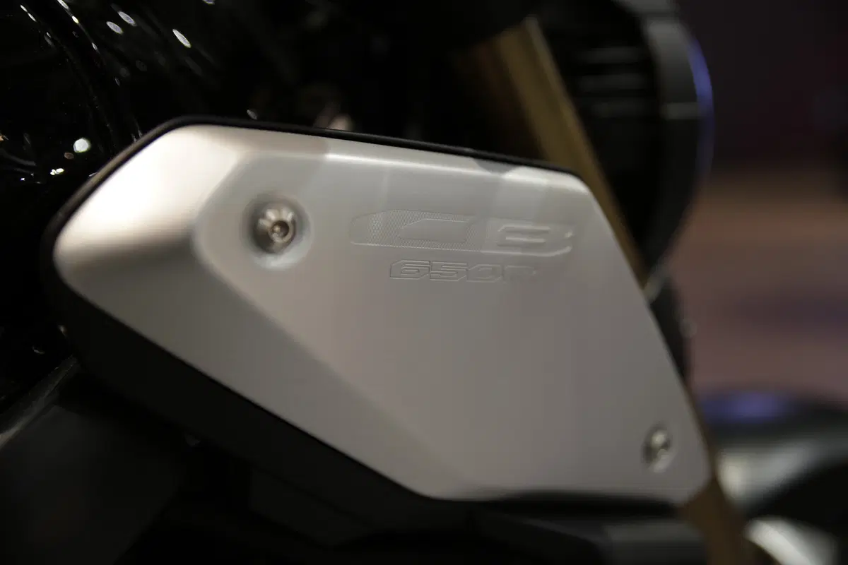 EICMA 2018: Honda CB650R Neo Sport Café, foto, video e dati (8)