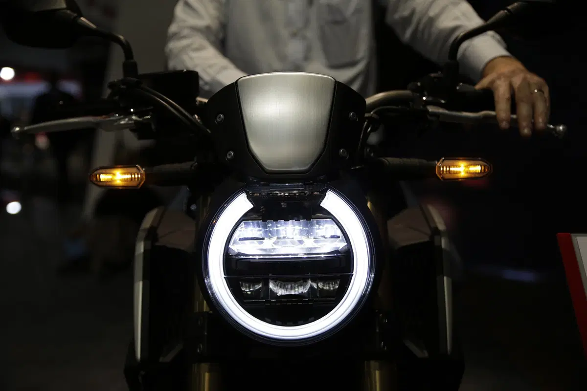 EICMA 2018: Honda CB650R Neo Sport Café, foto, video e dati (9)
