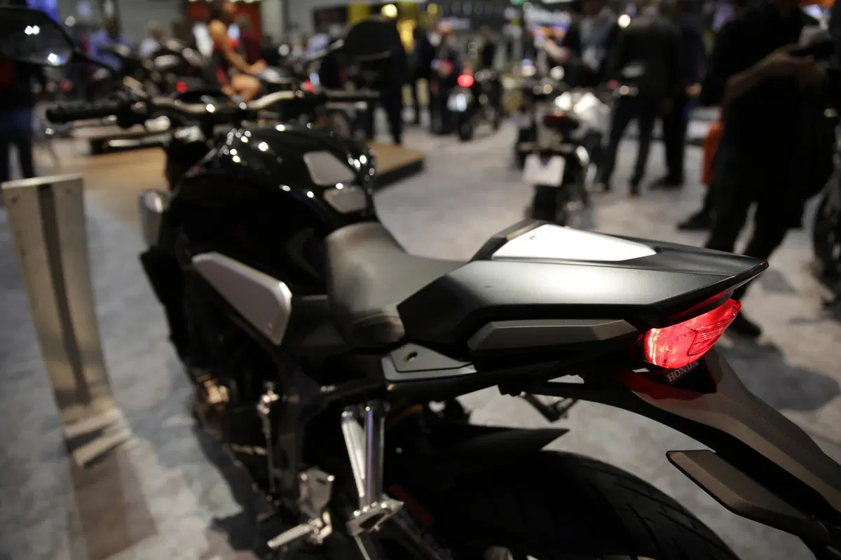EICMA 2018: Honda CB650R Neo Sport Café, foto, video e dati (12)