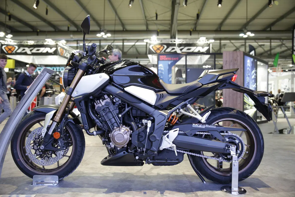 EICMA 2018: Honda CB650R Neo Sport Café, foto, video e dati (2)