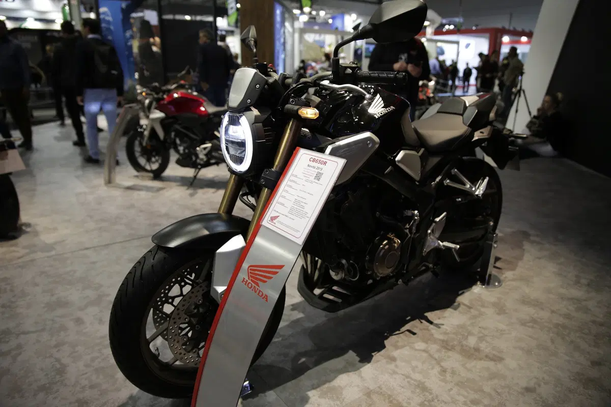 EICMA 2018: Honda CB650R Neo Sport Café, foto, video e dati (18)