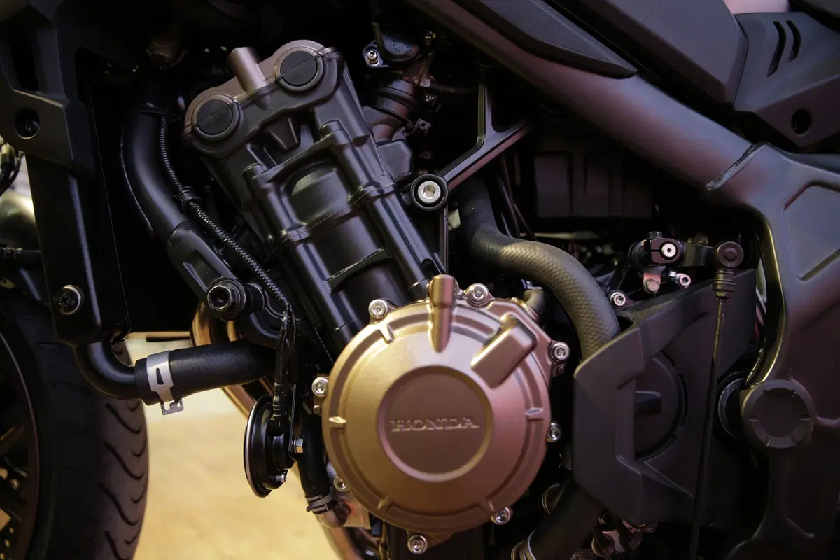 EICMA 2018: Honda CB650R Neo Sport Café, foto, video e dati (22)