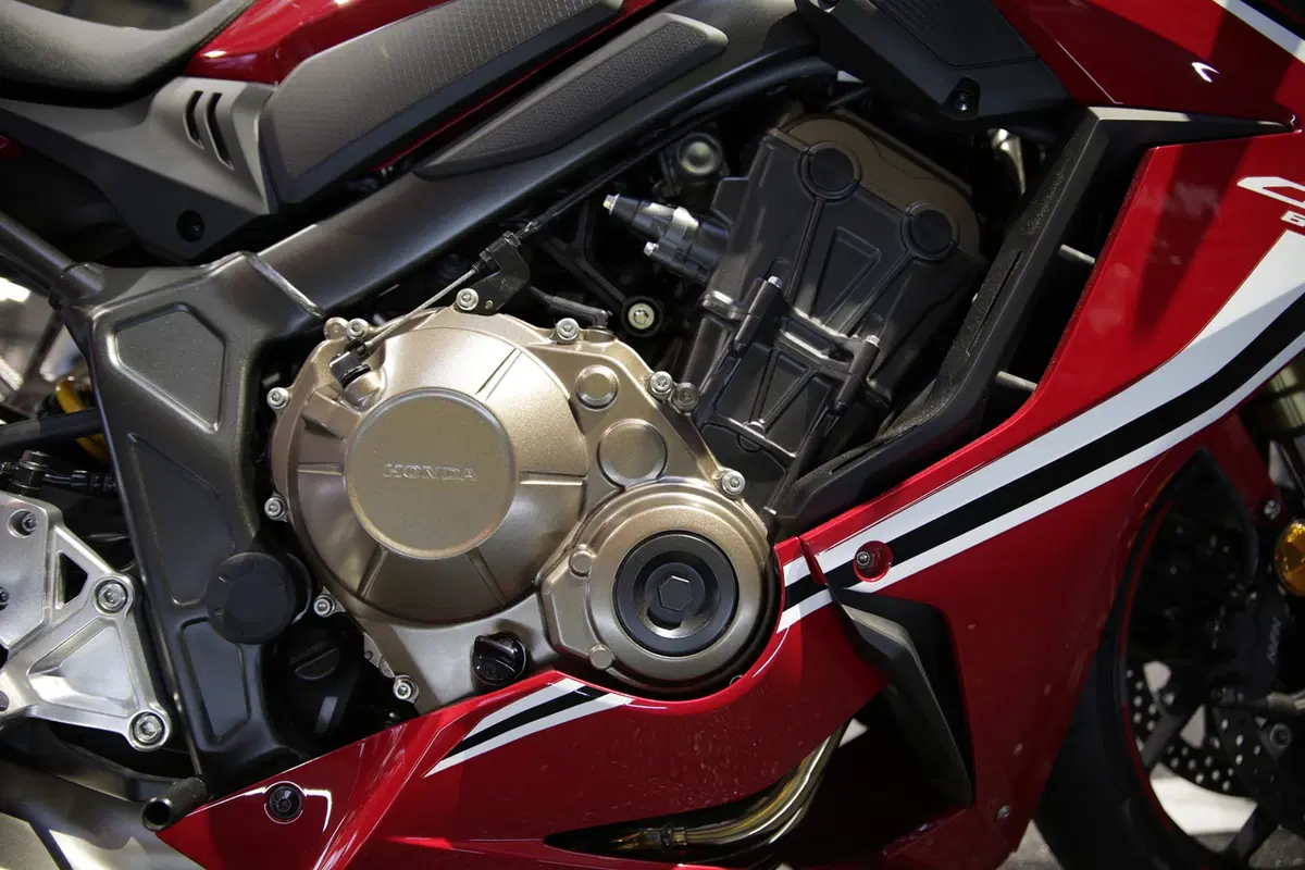 EICMA 2018: Honda CBR650R, foto, video e dati (8)