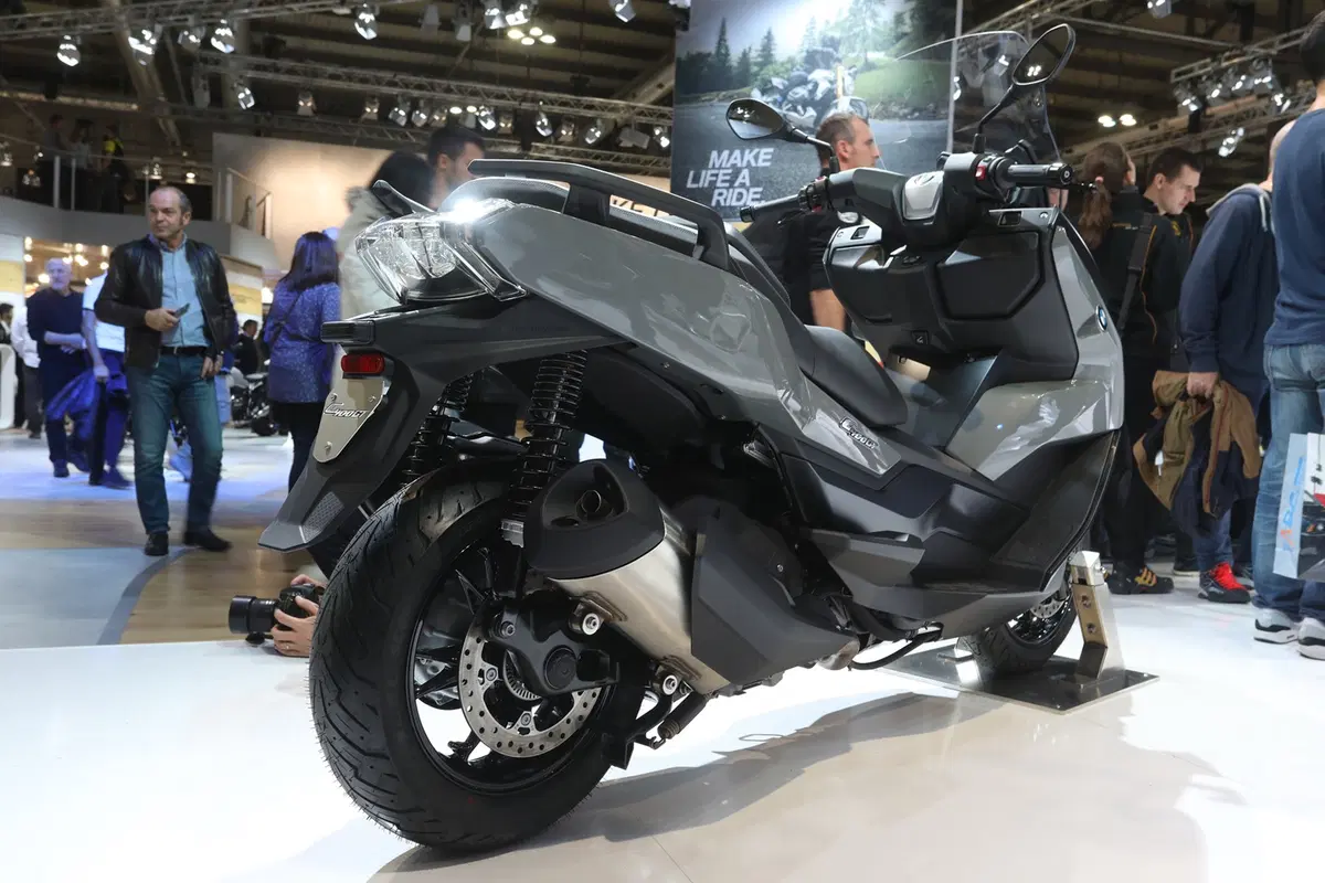 EICMA 2018: BMW C400 GT, foto e dati (8)