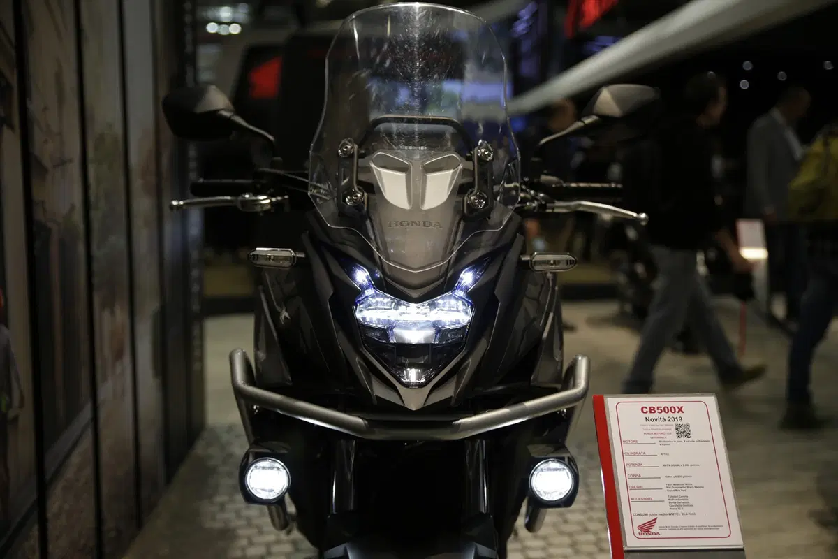 EICMA 2018: Honda CB500X 2019, foto, video e dati (7)