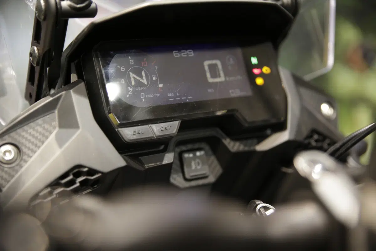 EICMA 2018: Honda CB500X 2019, foto, video e dati (11)