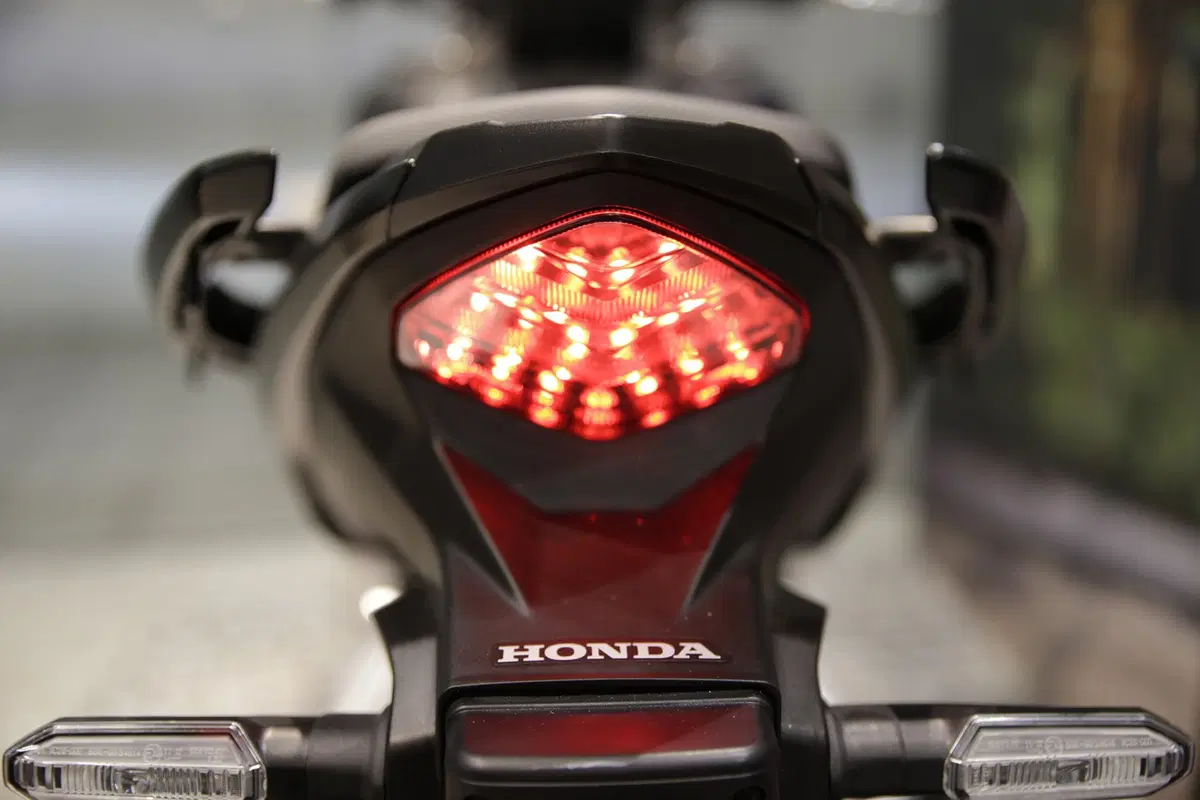 EICMA 2018: Honda CB500X 2019, foto, video e dati (5)