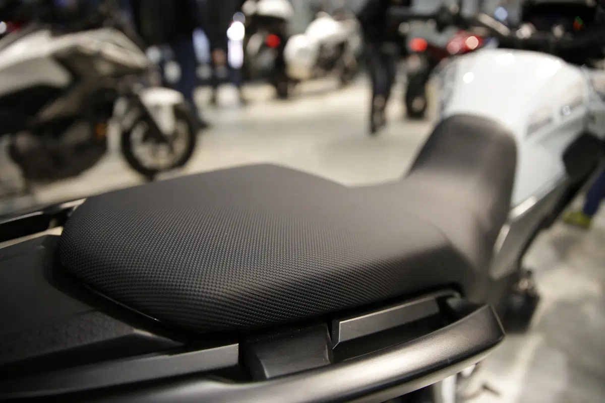 EICMA 2018: Honda CB500X 2019, foto, video e dati (25)