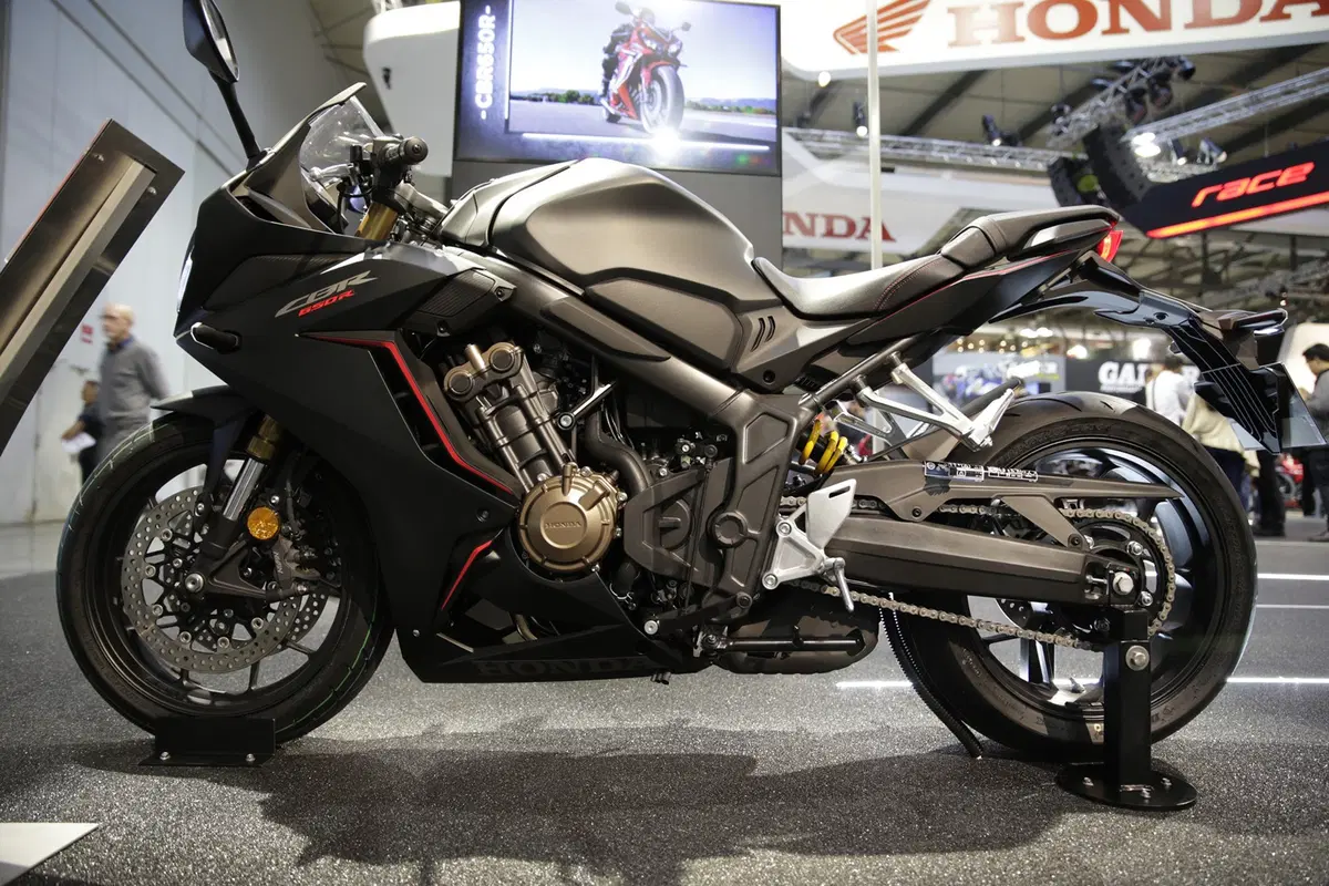 EICMA 2018: Honda CBR500R, foto e dati (15)