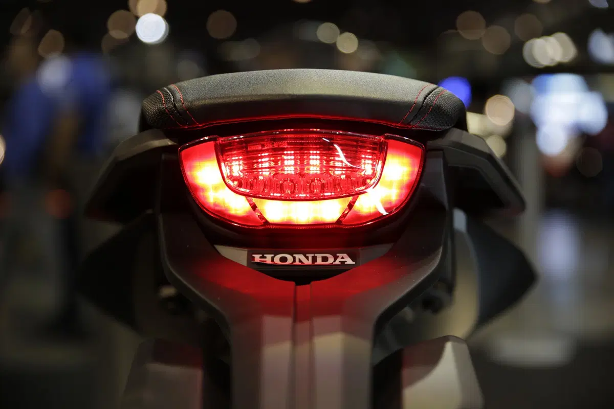 EICMA 2018: Honda CBR500R, foto e dati (19)