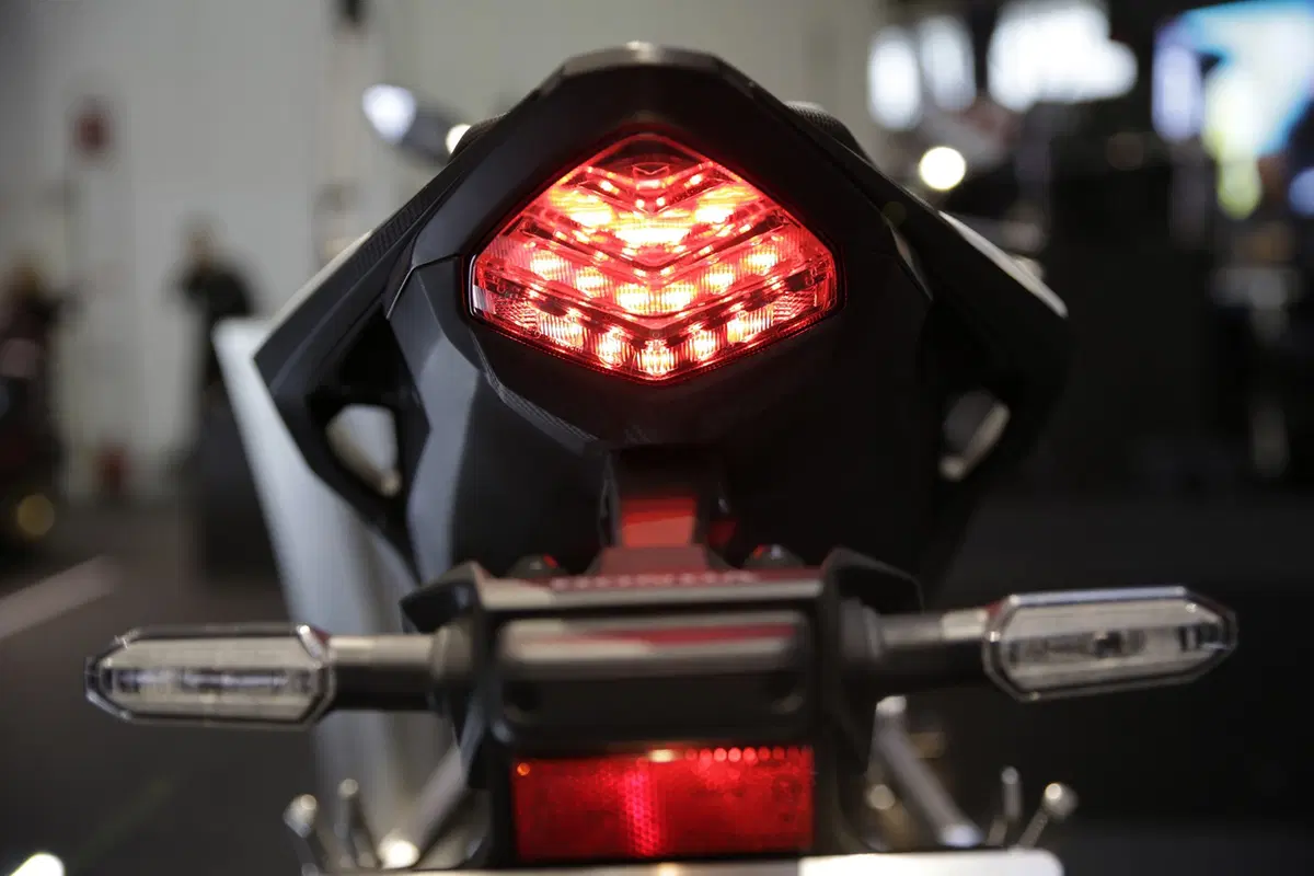 EICMA 2018: Honda CBR500R, foto e dati (34)