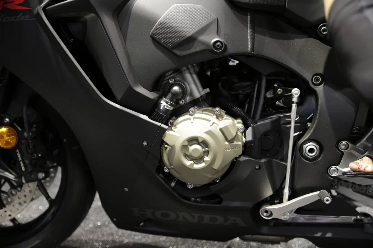 EICMA 2018: Honda CBR1000RR Fireblade e Fireblade SP 2019 (20)