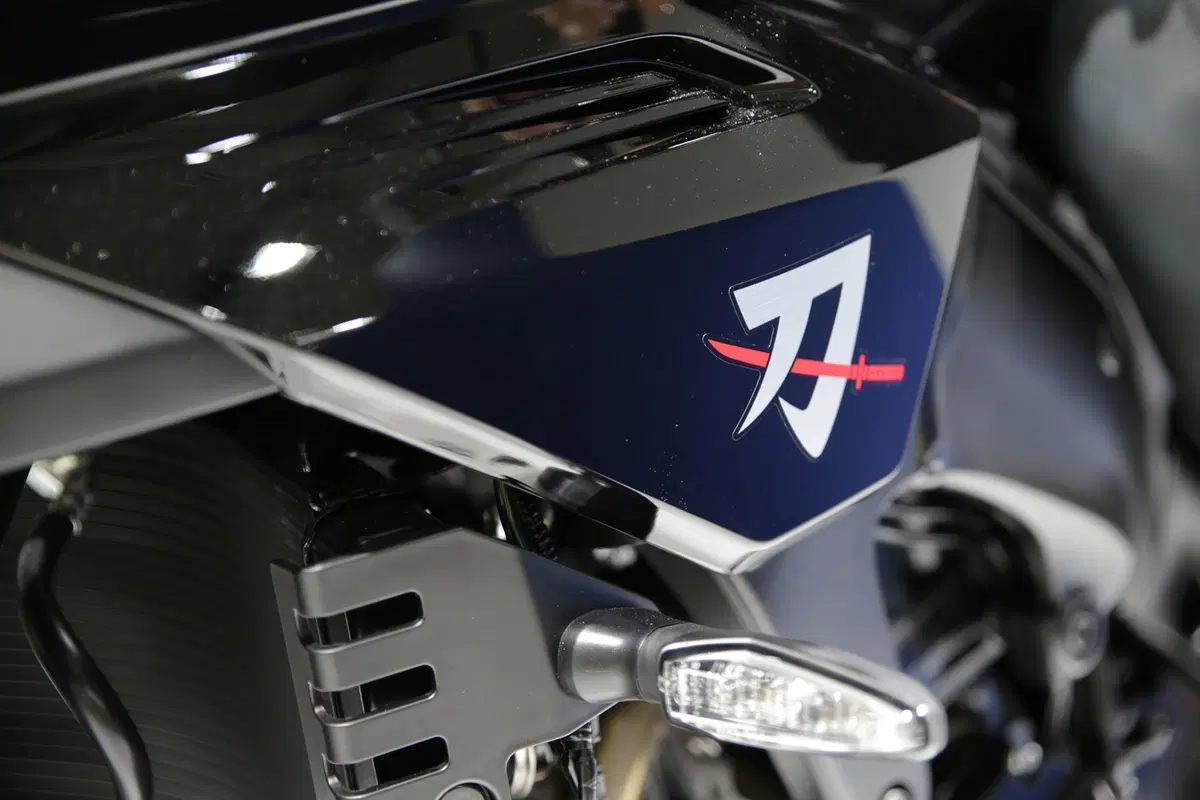 EICMA 2018: Suzuki Katana Gloss Black, foto e dati (7)