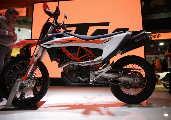 EICMA 2018: KTM 690 Enduro R e SMC R, foto, video e dati