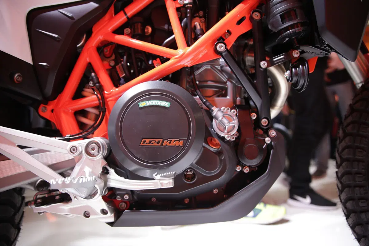EICMA 2018: KTM 690 Enduro R e SMC R, foto e dati (8)