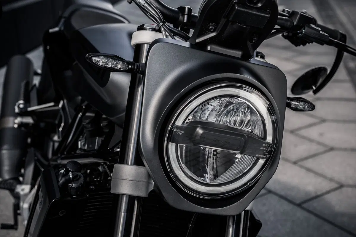EICMA 2018: Husqvarna Svartpilen 701, foto e dati (7)