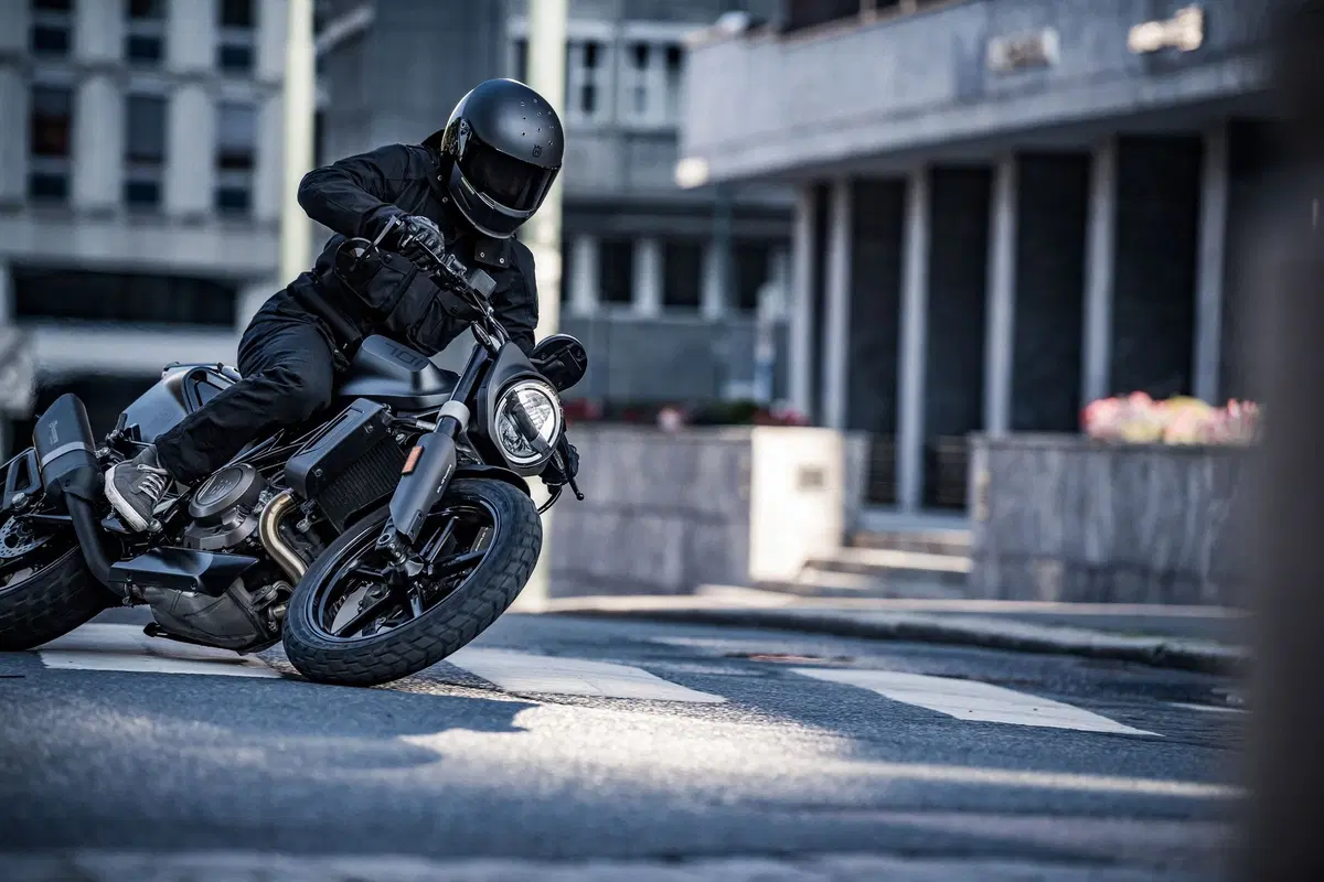 EICMA 2018: Husqvarna Svartpilen 701, foto e dati (3)